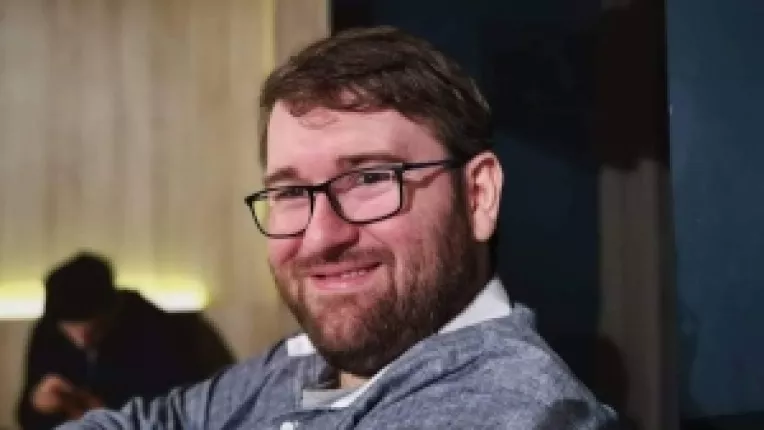 Confesiunile unui blogger: Emil Calinescu, asa cum se vede el insusi