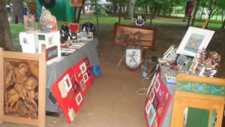 Dan Jianu din Ploiesti participa cu decoratiuni personalizate la targul de Rusalii din Parcul Kiseleff