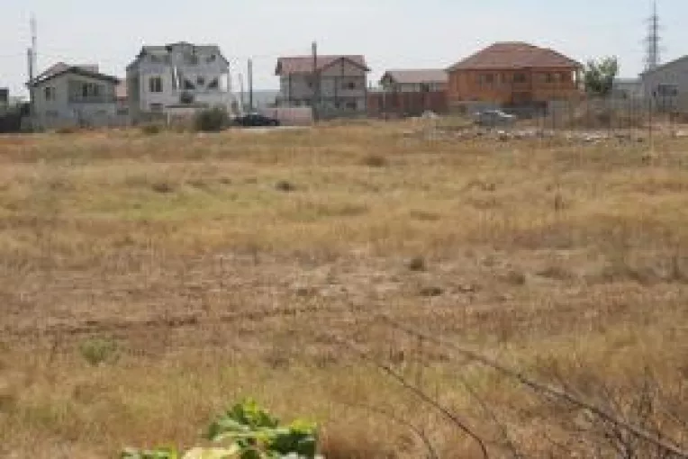 Ford scumpeste terenurile de langa Daewoo