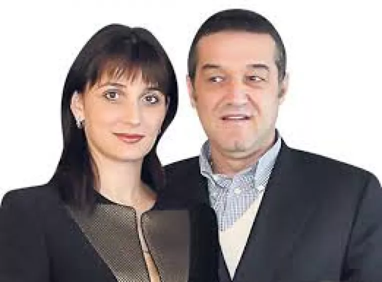 Lipsit de bucuria de a fi in mijlocul familiei, Gigi Becali a fost vizitat de cativa prieteni la inchisoare, in a doua zi de Craciun 