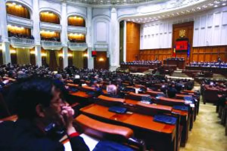 Pensii mai mari si TVA redus... din greseala