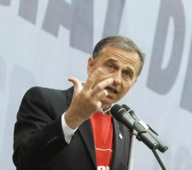 Pesedistii doljeni, macinati de cazul "Geoana"