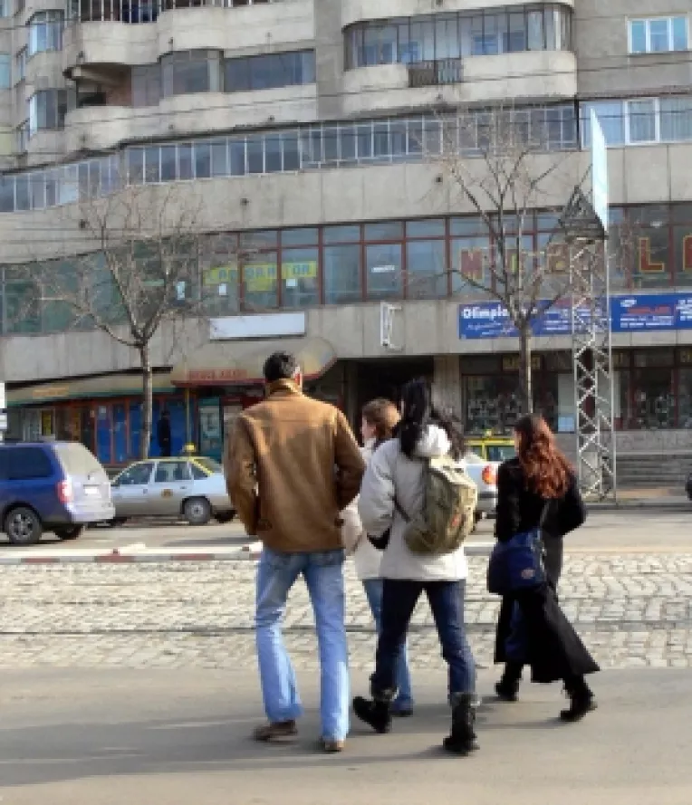 Peste 600 de pietoni din Capitala au fost amendati de politistii rutieri 