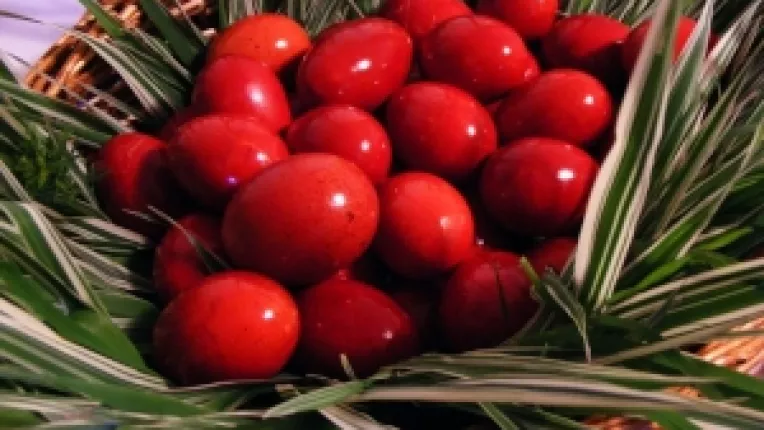 Reteta : Oua rosii de Paste