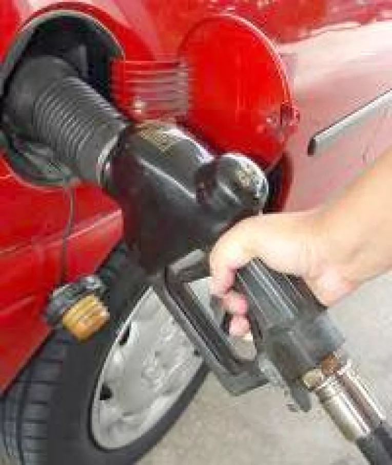 Rompetrol scumpeste benzina